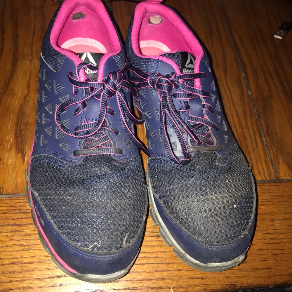 Reebok steel toe shoes